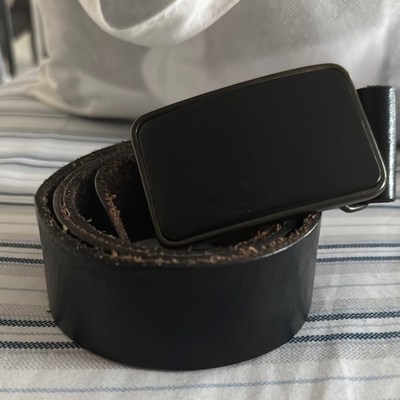 Black Leather Belt with Rectangular Buckle - Picture 1 of 4